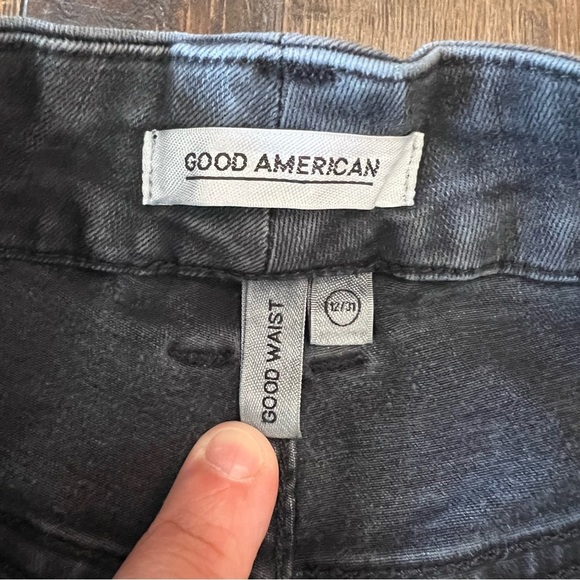 Good American Good Waist black raw hem Jean SZ 12/31 - Picture 4 of 5